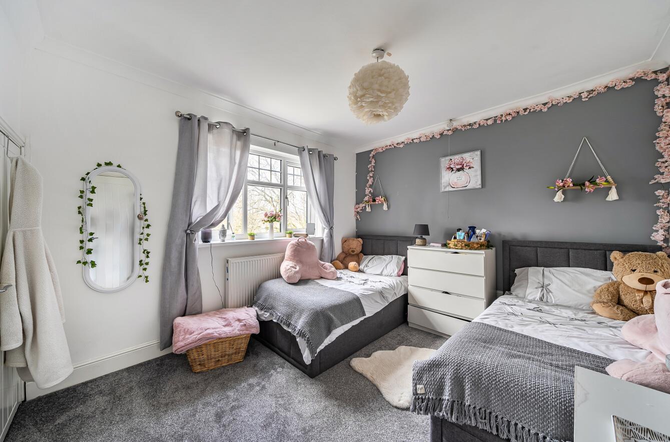 Brynaeron, Dunvant, Swansea, SA2 7UX